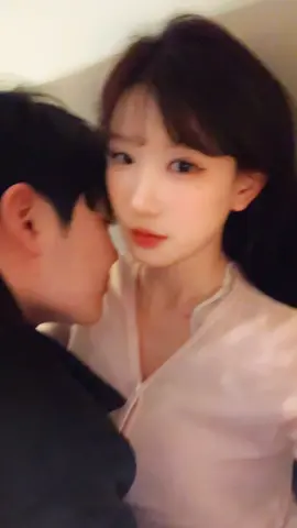 vì sao chỉ có anh ấy mới thấy thơm vậy #uyenthutamtrang 