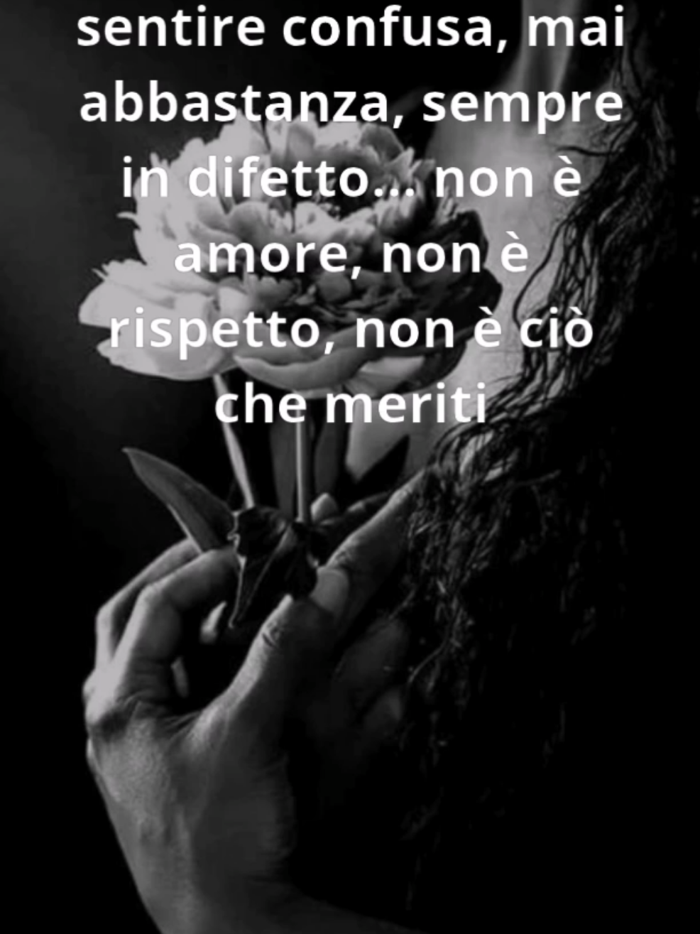 ❌ Se ti fa sentire sbagliata, fermati. ❌ Se qualcuno ti fa sentire confusa, mai abbastanza, sempre in difetto… non è amore, non è rispetto, non è ciò che meriti. Quando qualcuno ti sminuisce, non è perché tu non vali, ma perché ha bisogno di farti dubitare di te stessa per sentirsi forte. Fermati un attimo. Respira. Guarda la realtà con occhi nuovi. Tu sei già abbastanza. Tu sei già giusta così come sei. Non devi dimostrare nulla a chi non sa vederti davvero. #Amati #SeiAbbastanza #CrescitaPersonale #DonneForti #diventalamusaditestessa #EmpowermentFemminile 