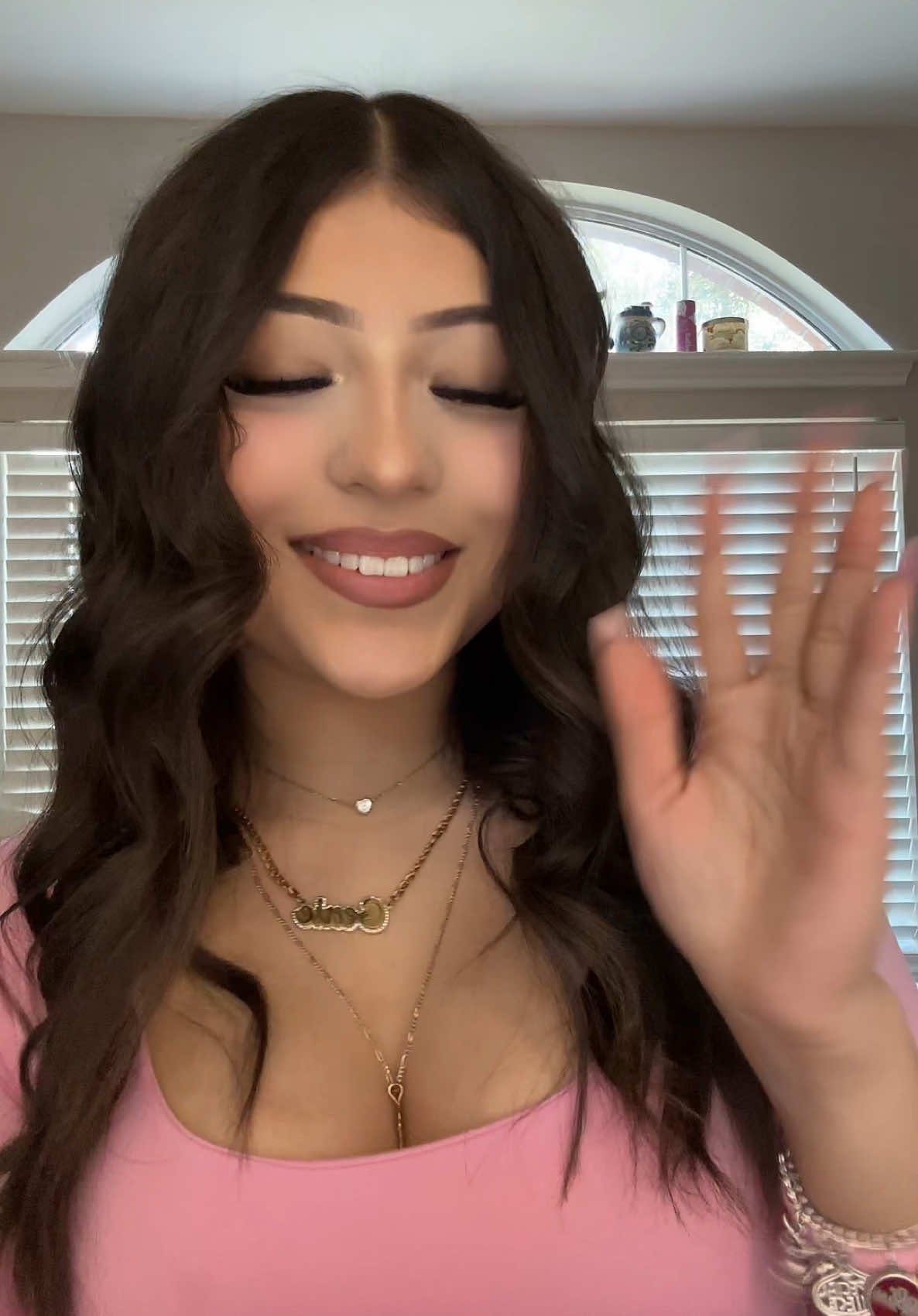 hope this helped (: #fyp#foryoupage#hairtutorial #curlyhair#latina#howtocurlhair#tutorial #grwm#schoolgrwm#ValentinesDay 