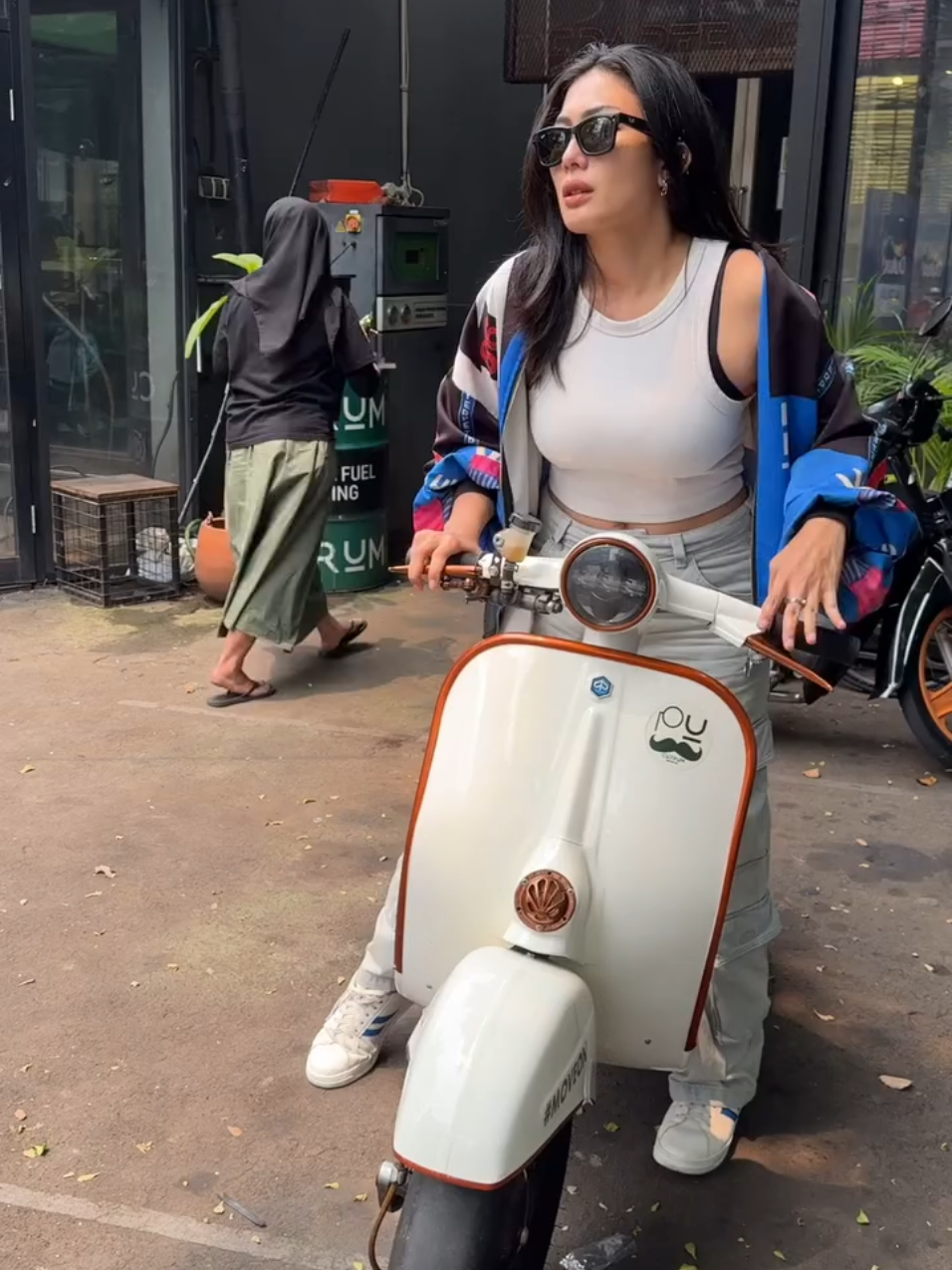 pesona vespa  #vespa #vespagram #tiktok #typ #vespaclassic 