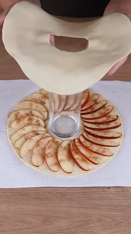 Whenever I make apples like this, everyone asks me for the recipe #cooking #Recipe #EasyRecipe #quickrecipes #cook #dessert #viral #viraltiktok