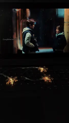 Có những người từng nói chuyện thâu đêm suốt sáng nhưng rồi một ngày chợt trở thành người dưng... #gocphimcuatafi #melomovie 