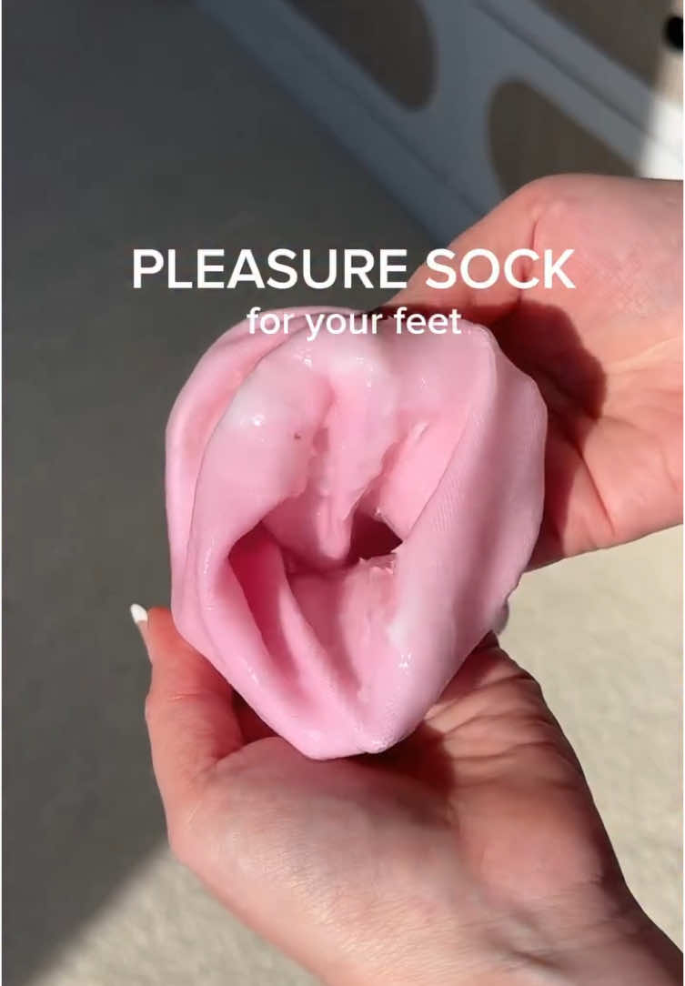 Get salon-worthy feet at home! These lotion socks lock in moisture, leaving your feet feeling soft, smooth, and rejuvenated. #tiktokmademebuyit #amazonmusthaves #SelfCare #footcare 