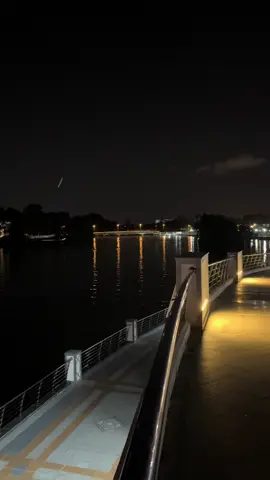 Beunei night view very quite and beautiful place#brunei #bandera #foryou #foryoupage #trending #trend 