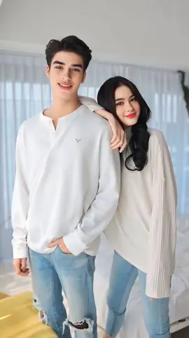 dasha and manu💗💗 #dashataran #manurios #funny #fyppppppppppppppppppppppp #tren #lewatberandafyp #gaksukaskip📵 