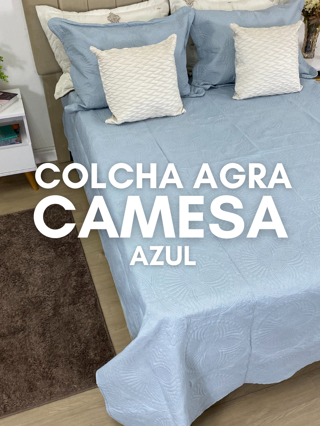A Colcha Agra Camesa Azul combina sofisticação e conforto para transformar seu quarto em um refúgio acolhedor. Com um design elegante e padronagem inspirada nos tradicionais ornamentos indianos, esta colcha se destaca pelo tom de azul profundo, que transmite serenidade e requinte ao ambiente. Produzida em tecido macio e resistente, oferece um toque agradável e uma excelente durabilidade. Além disso, sua costura detalhada adiciona um charme especial, garantindo um visual sofisticado para sua cama. . . . #camapostadasemana #camapostacomamor #camapostasimples #decoração #tapete #cortina #quarto #quartopequeno #quartocasaldecorado #jogodecama #quartodecorado #cama #camamesaebanho #enxovaldecasamento