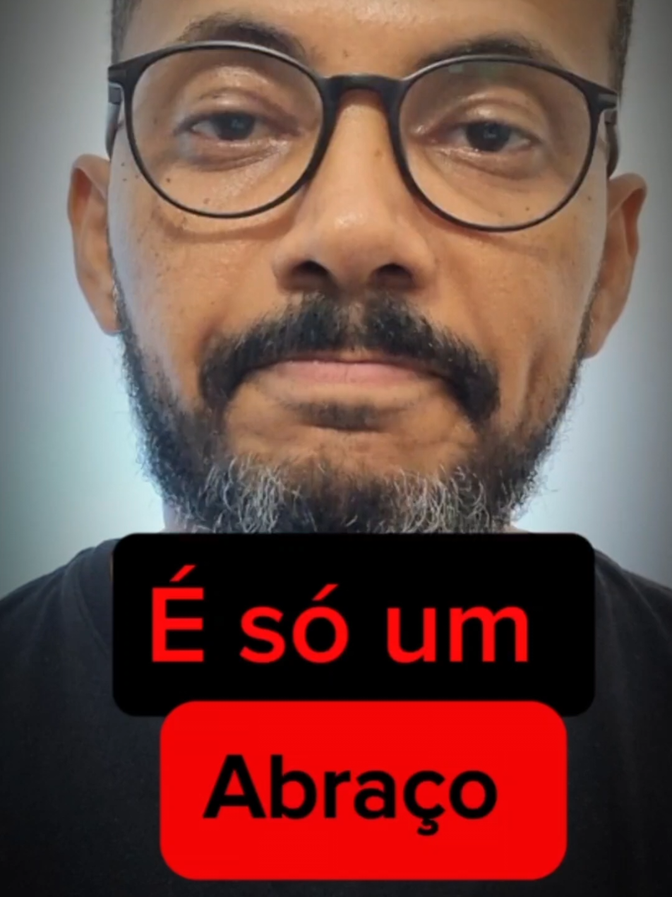 Um abraço pode mudar o seu dia. Pode curar, acolher e lembrar que você não está sozinho.  Quando foi a última vez que você deu ou recebeu um de verdade? 💛🤗  Comente aqui: quem merece um abraço seu hoje? #AbraçoQueAcolhe #ConexãoHumana #SaúdeEmocional #TerapiaFazBem #BemEstar #AutoCuidado #VocêNãoEstáSozinho