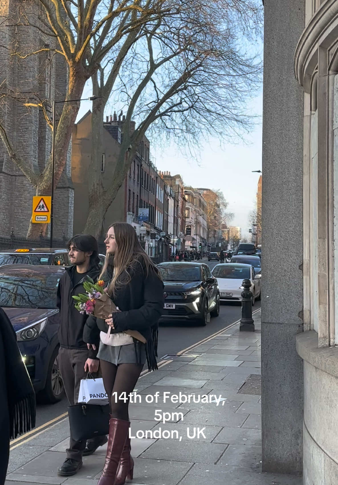 One day, you’re gonna meet someone who apprecitaes you for who you are. Don’t forget that🤍 • • • • • • • • • • • #valentinesday2025 #london #wholesome #Love #flowers #ValentinesDay #couple #14february #londonlove #londonstreets 