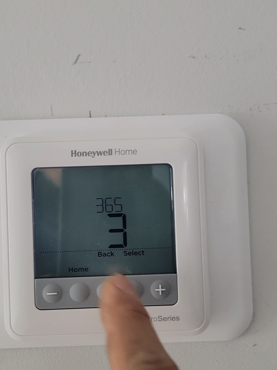 Como configurar Honeywell T6 Thermostat, a sistema Heat Pump en 2 minutos. #hvactechnician #hvactech #construction #northcarolina #hvac #fyp #electrician #fypシ #parati #honeywell #thermostat