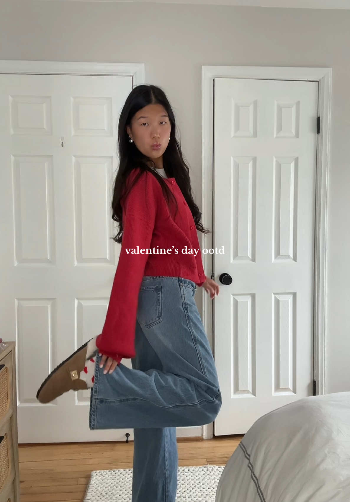 my actual valentine’s day outfit!! had to show the heart socks ❤️ #OOTD #valentinesdayoutfit 