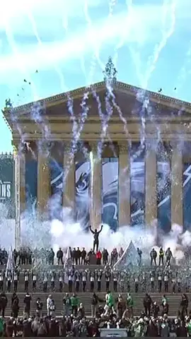 This is how we celebrate the Super Bowl LIX Champs! 🥳💚🦅#eagles #SuperBowl #fox29philly 