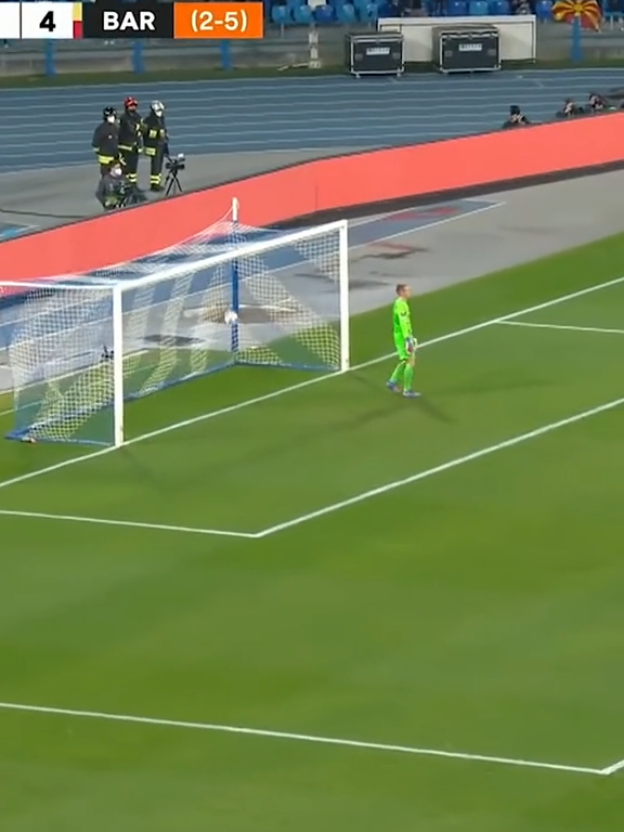 ga sabar sahur ditambah nonton Champions league . . . . #sahur #ramadhan #championsleague #barcelona #fyp 