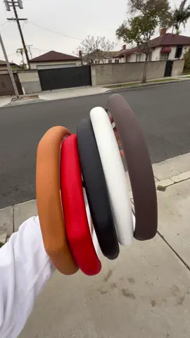 A good steering wheel cover can make your driving experience twice as enjoyable. Come and try this Nappa leather steering wheel cover! #car #pickuptruck #steeringwheel #steeringwheelcover #carproducts #carupgrade #caraccessories 