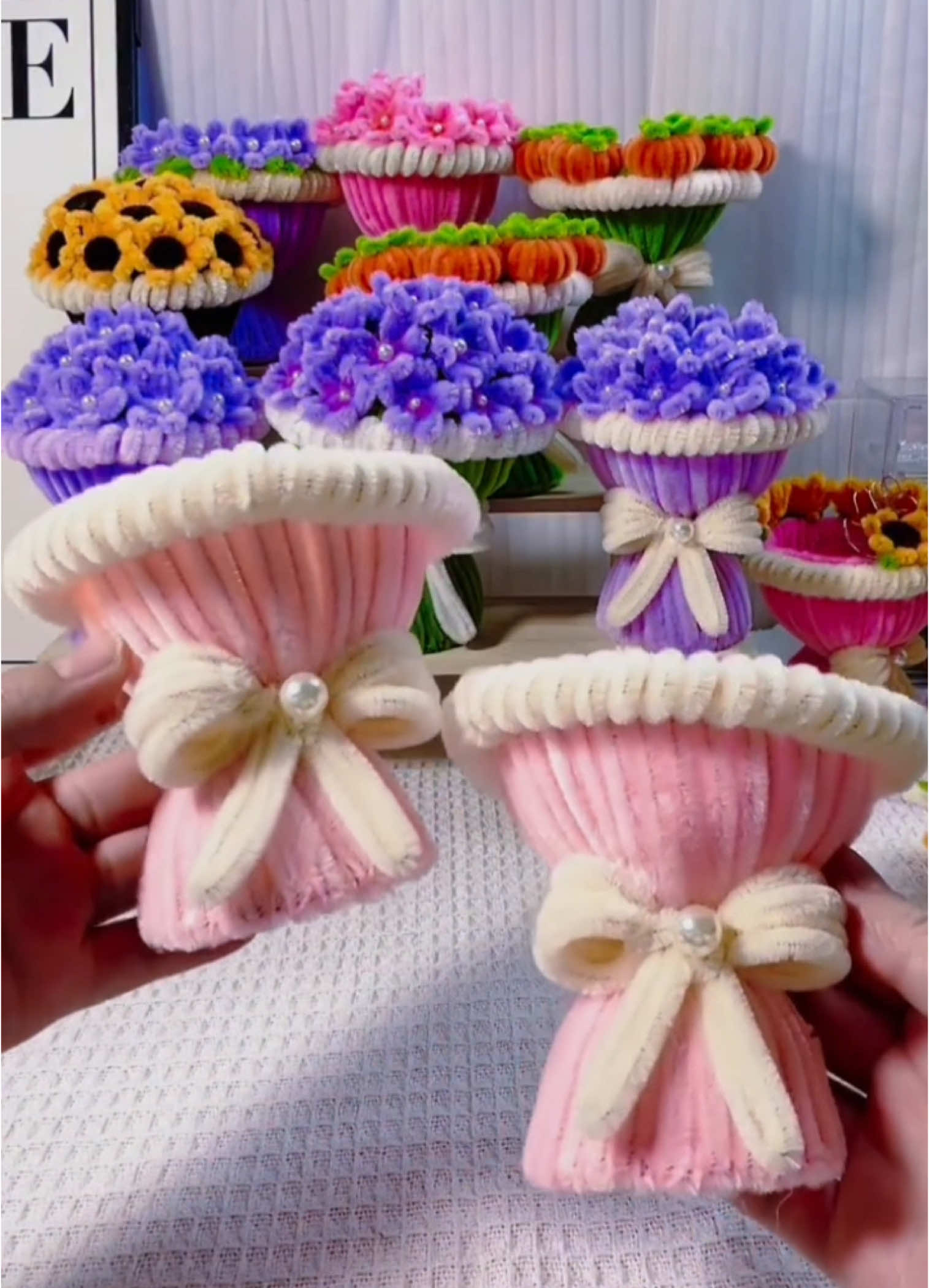 แบบเต็มมาแล้ว#ลวดกํามะหยี่ #ลวดกํามะหยี่ขนฟู #DIY #diyflower #ทิวลิป #ของขวัญให้แฟน #ของขวัญปัจฉิม #ดอกไม้ #ลวดกํามะหยี่กําลังมาแรง #ดอกทิวลิป 