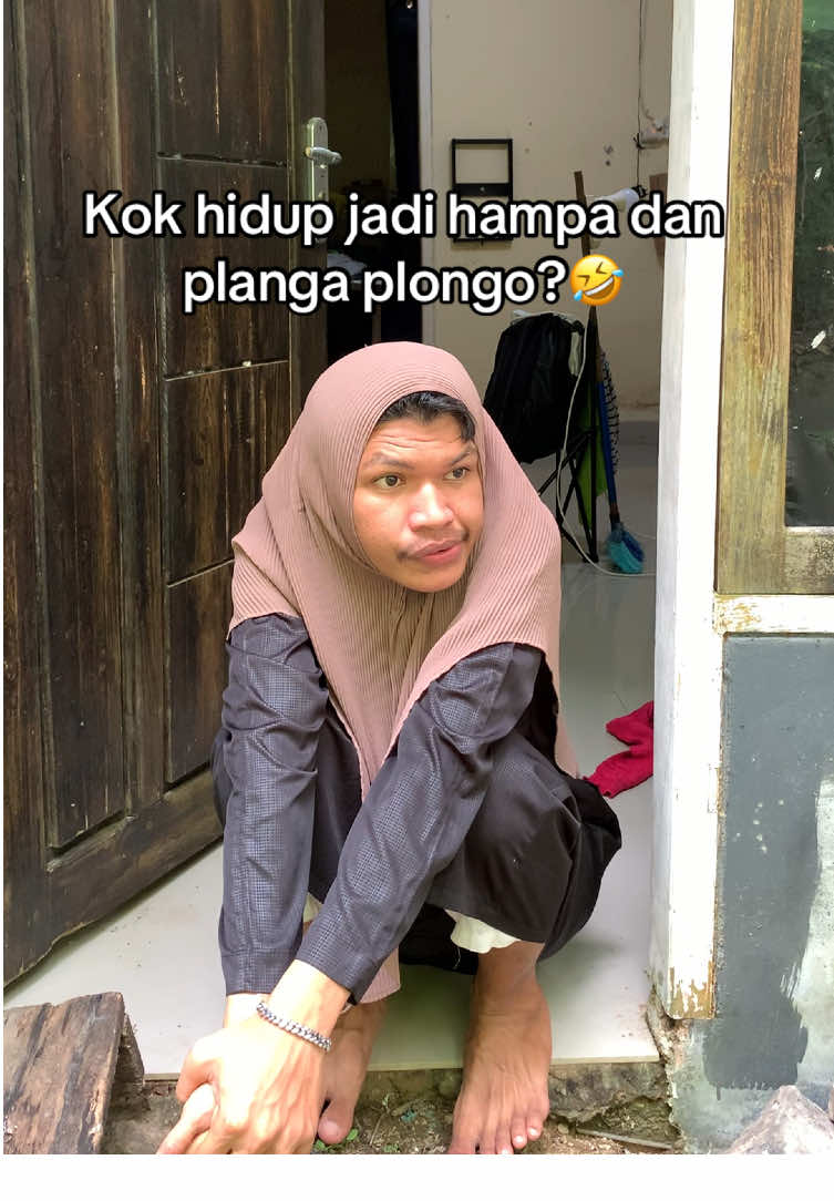 Hidup berasa hampa ketika setelah meneyelesaiakan skripsi #mahasiswa #mahasiswaindonesia #fyp #skripsi 