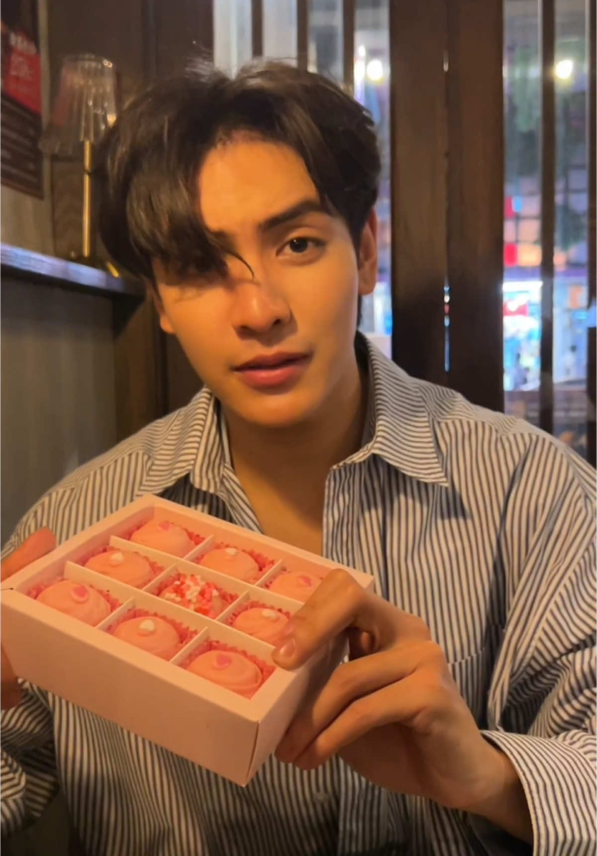 👀 Spotted! K’Joong @Chen Joong enjoying our pastry from the Navori Valentine Collection! 💝✨ Celebrate love with Navori, available until 15th March! 💗 #NAVORIBKK #NAVORI #NAVORIVALENTINESCOLLECTION 