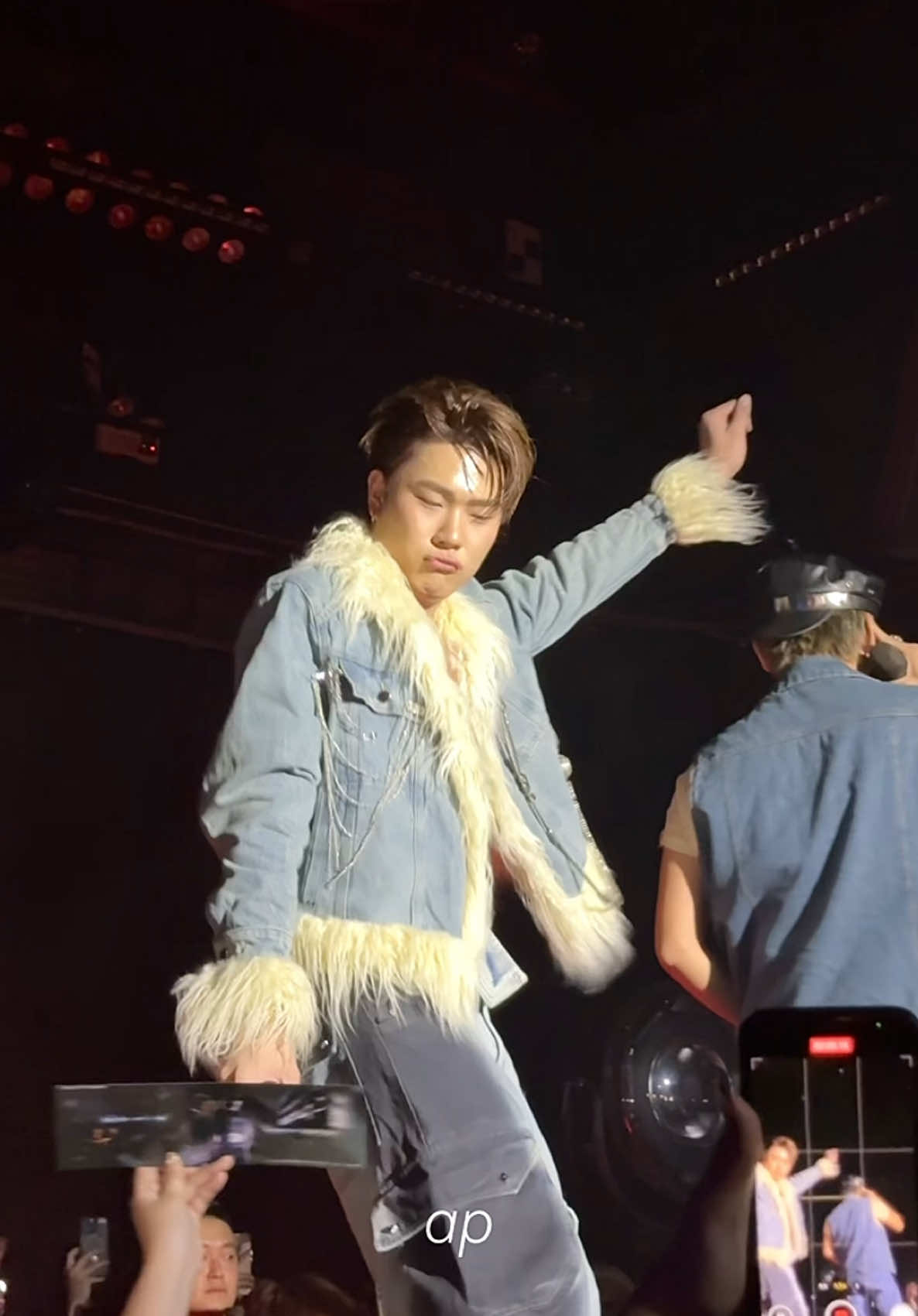 valentine hạnh phúc được nghe nhạc tình từ anh bống iu @Dương Domic 🥹❤️‍🩹 #duongdomic #trandangduong #manifest #valentine #1900lethéâtre #fyp #viral #atsh 