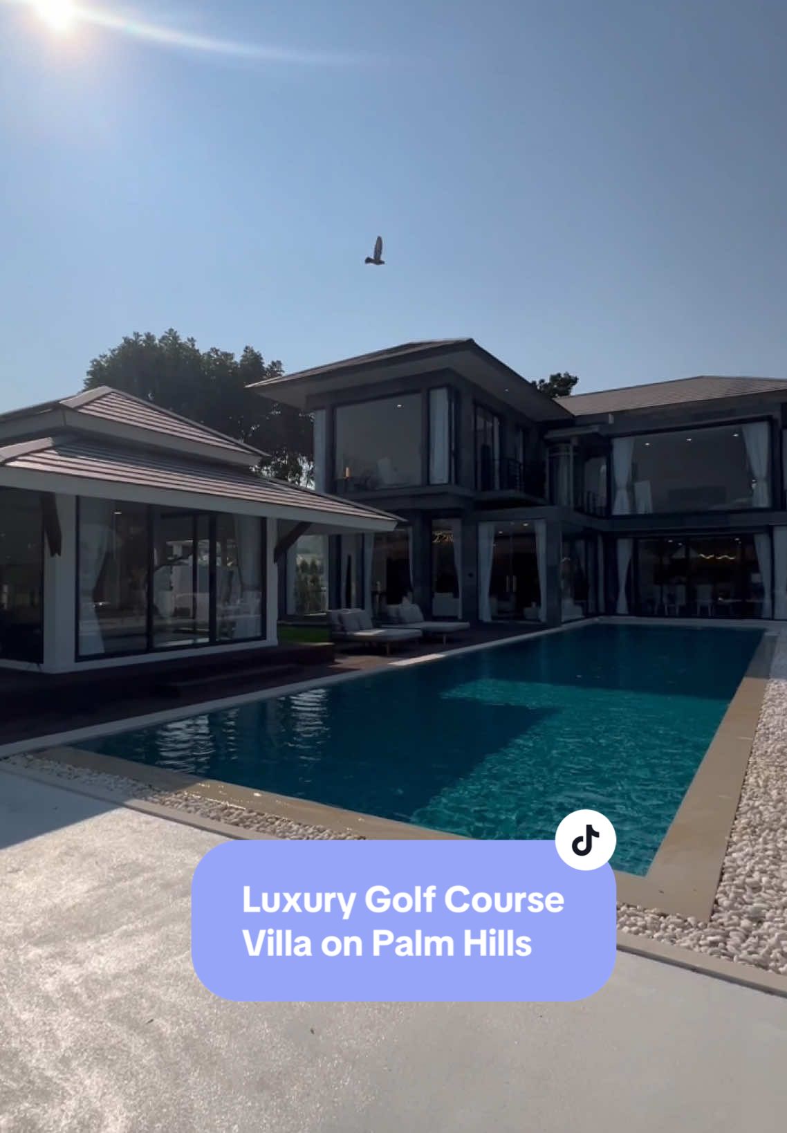 Serious #luxuryvibes with this new #villaforsale on Palm Hills Golf Club & Residence in #huahin #newlisting #luxuryliving #stoneheadrealestate #housetourwithstephen #thailand @Stonehead Real Estate 