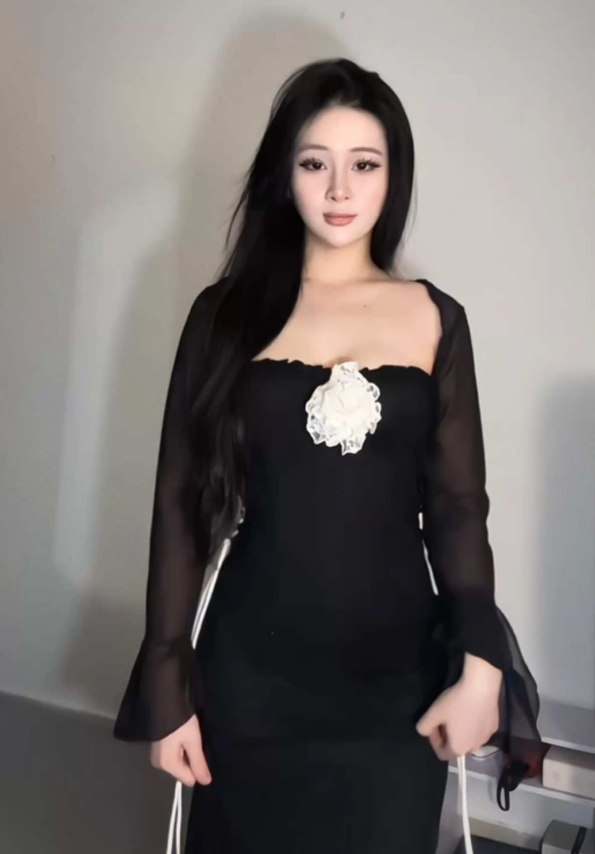 sao nhìn hài hài =))