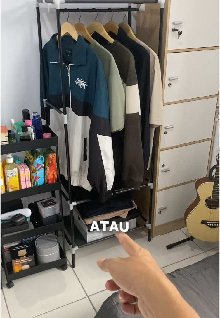 1 paket rak dapat 3 barang (rak baju gantung, rak serbaguna 4 susun dan rak sepatu 4 susun) harganya cuman 100 ribuan. Asli bagus banget, langsung beli di keranjang kuning guys stoknya terbatas banget. Disclaimer guys, harga bisa berubah sewaktu waktu. Jadi kalau dapat harga bagus langsung cek out #paketrakmurah #rakbajugantung #raksepatumurah #rakserbaguna #rakmurah