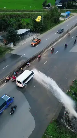 Aksi Terpuji Supir Truk #info #infounik #infomenarik #infomenarikdunia #informasi #infoloker #fakta #faktaunik #faktamenarik #faktadunia #faktapsikologi #faktaunikdunia #faktarandom #fyp #videoviral #infoviral #beritaviral #viral #tahukah #tahukahanda #tahukahkamu #tahukahkalian 