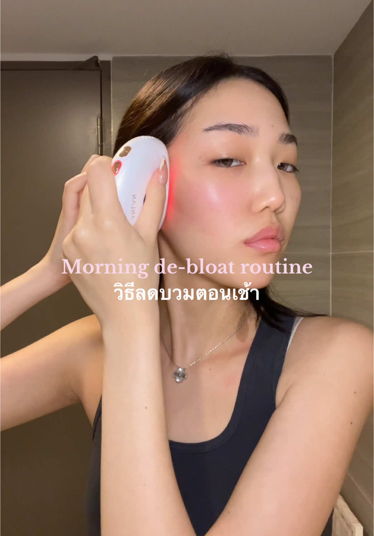 My holy grail Guasha device that uses both light therapy, microcurrents, both hot and cold massage for a morning snatchhh⭐️  #anlan_th  #GuashaDevice #guashatutorial #guasha #กัวซา 
