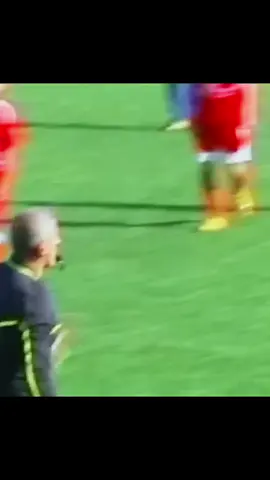 referees vs players in football #football#fy#fouryou#footballtiktok#fyp#SportsTikTok#fypp#sports#fouryourpagetiktok#fouryoupage#futeball#foryoupage❤️❤️ 