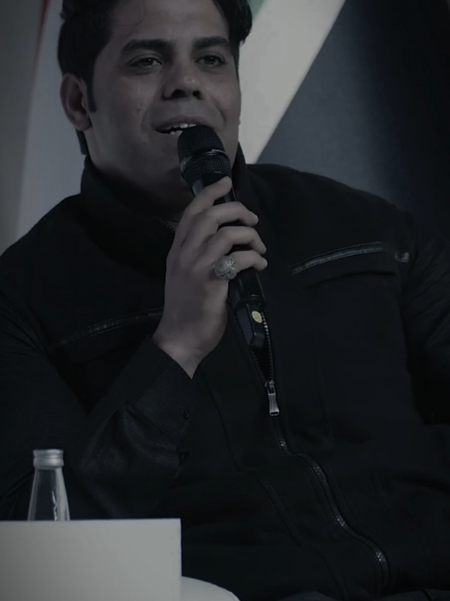 – امداها وتستحق شيصير بيه 😩❤️@ #اياد_عبدلله_الاسدي #شعر_عراقي  #زعل #زعلان #شوك #مشتاك 