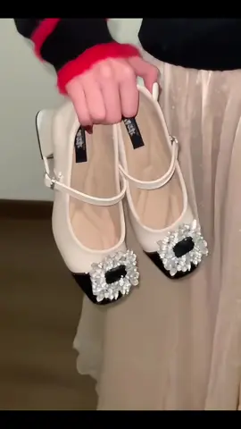 Một em giày siêu xinh #shopdoxinh #xuhuong #giaynuxinh #giaybupbe #giaymaryjane #giaycaogot #giayloliita 