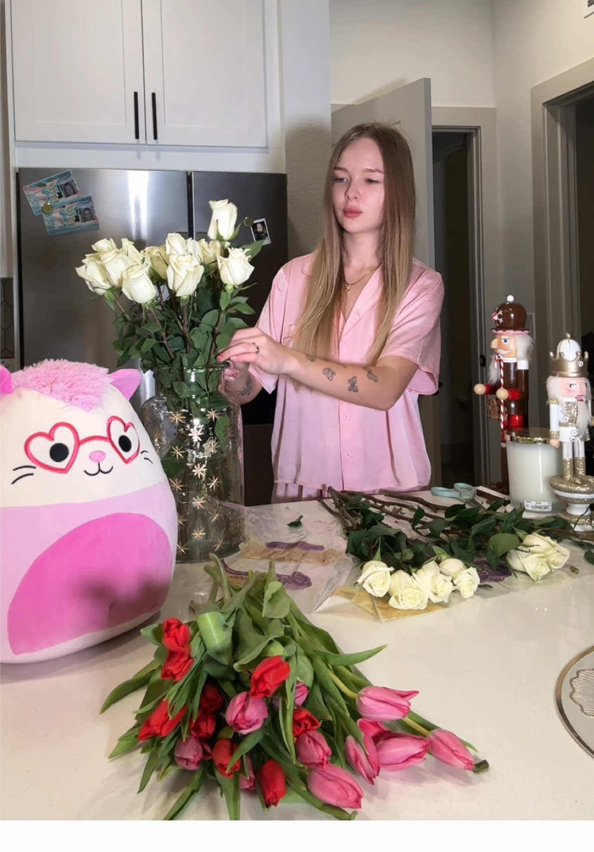 Захар хочет сделать меньше праздников 🤣🤣🤣 #14февраля #деньвлюбленных #цветы #букет #отнршения 