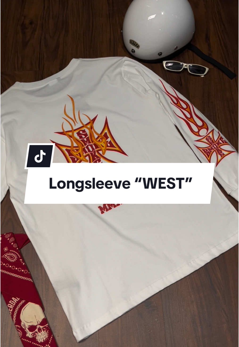 Temukan gaya yang lebih berani dengan kaos longsleeve terbaru “WEST”, desain menyala yang siap menonjol di setiap aktivitas. Ciptakan tampilan yang penuh energi dan tetap stylish! #smokesyndicate #longsleeve #longsleeveoutfit #longsleevekeren #kaoslongsleeve 