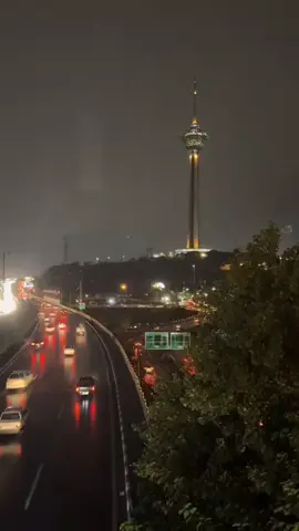 شب بارانی تهران برج میلاد❤️🇮🇷