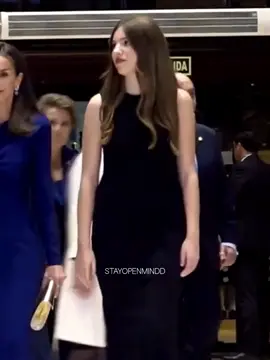 There's nothing better than Sofia in black 🖤 #royalfamily #dc #viral_video #fyp #royalfamily🇪🇸👑🇪🇸 #infantasofia #kingfelipevi #reinaletizia #queenletizia #princesaleonor #princessleonor #princessleonorofspain #leonor #leonordeborbon #leonorysofia #infantasofiaofspain 