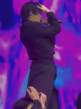 minhoe frfr #leeminho #leeknow #leeknowedit #leeknowstraykids #straykidstour #straykidsfanmeeting #fanmeeting #hallucination #bodyroll #leeknowbodyroll #fyp #lino #xybca 