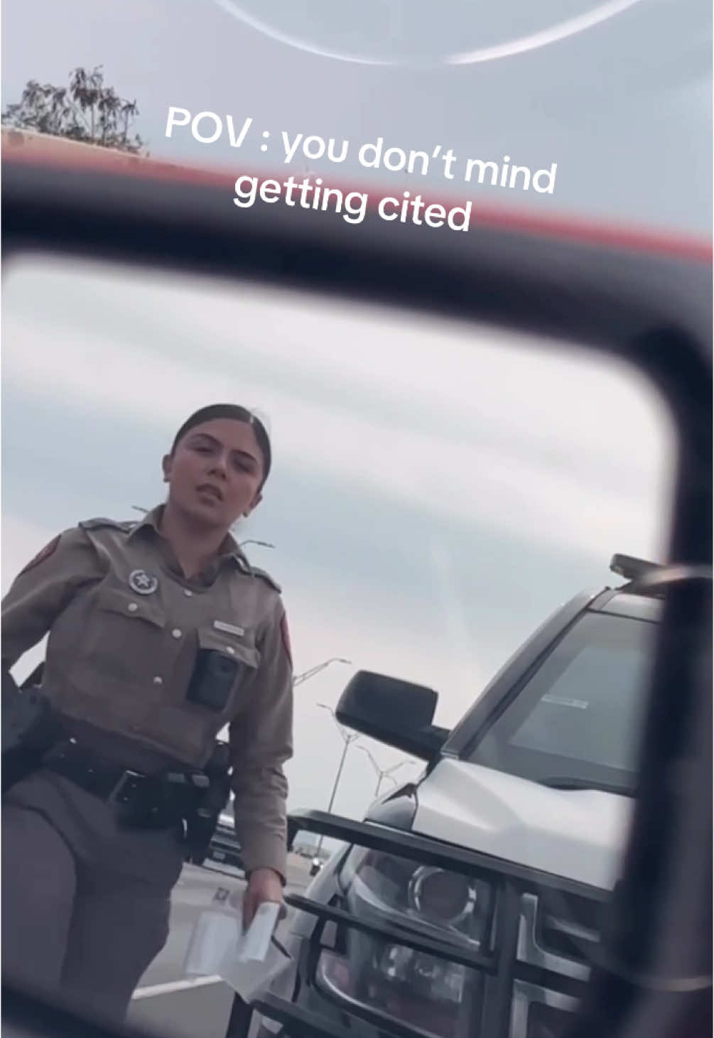 I got stopped by a lady cop… she got me thinking i can date a cop 🥵 #texas #fyp #viralvideo #texasstatetroopers #backtheblue🖤💙🇺🇸💪🏼 and if she sees this, respectfully, whew..