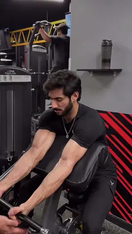 Ali Raza is killing it! 😮‍💨🤍 #aliraza #pakistanicelebrities #lollywood #iqtidar #fyppp #fyp #1millionaudition 