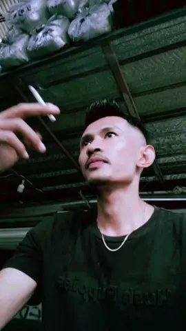ada bayangmu🤭#fypシ #fyp #fypシ゚viral🖤tiktok #fypageシ #bismilahfyp #fyppppppppppppppppppppppp 