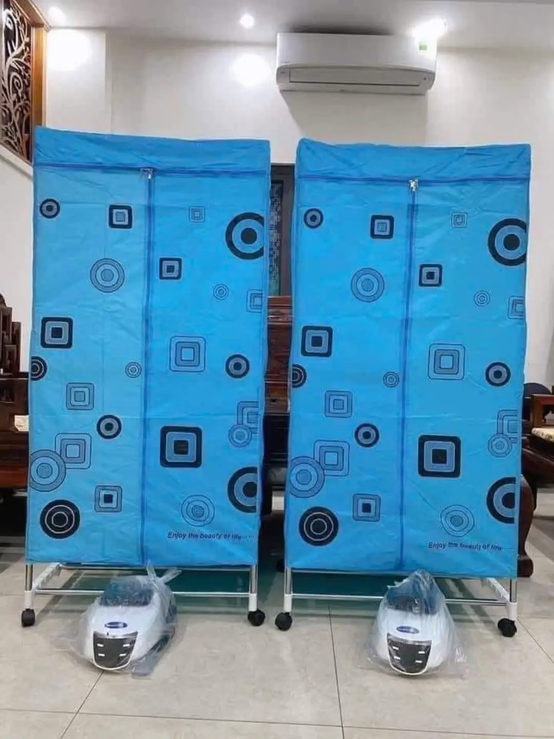 ⛈️⛈️Sẵn sẵn sẵn ạ - Mưa phùn gió bấc như này  Quần áo phơi mãi không khô phải Alo em ngay nha các bác  #499k/1c Tủ sấy quần áo #SAMSUNG  em lên đc có 5 cái thôi đấy bác nào nhanh thì có hàng nha Hàng đợt đầu nên các bác vợt nhanh đi ạ.nó chắc chắn và sẽ đẹp hơn những đợt sau đó ạ #tusayquanao 