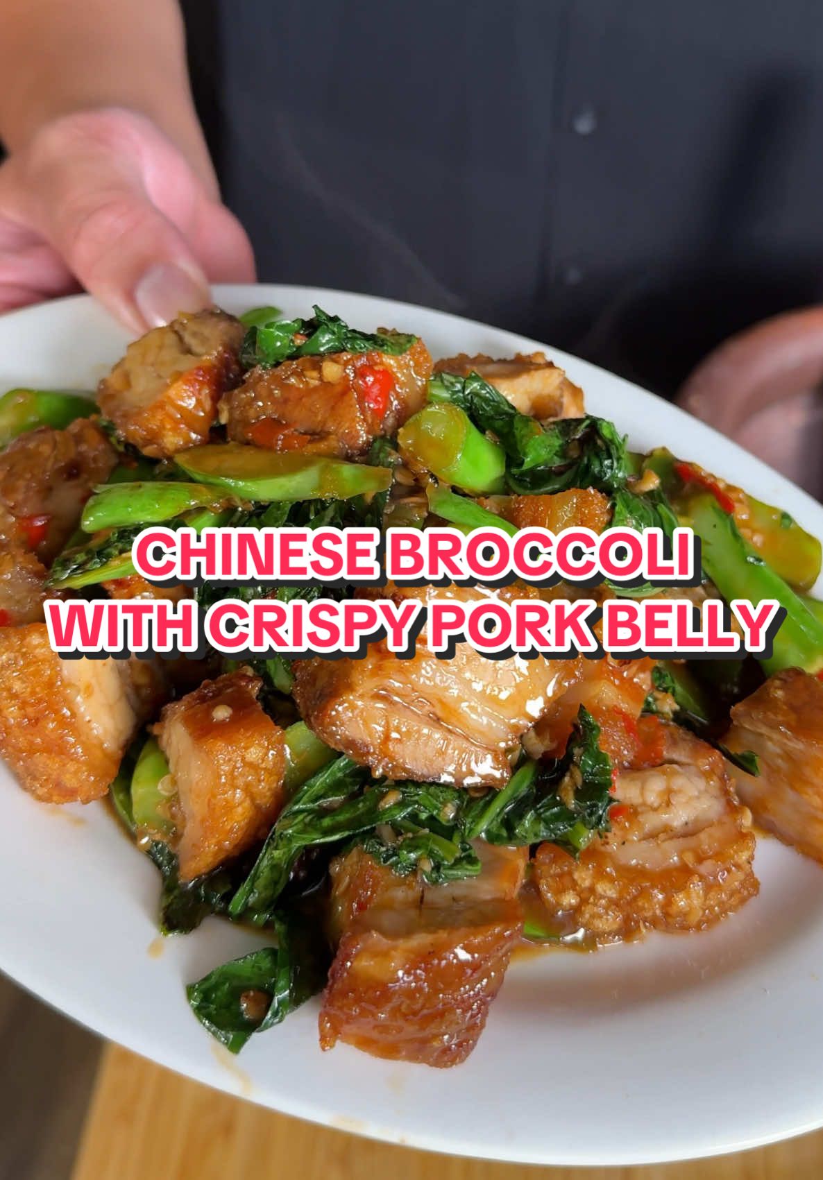 Chinese broccoli with crispy pork belly Kana Moo Grob EXACTLY like Thailand 🇹🇭 https://dimsimlim.com/kana-moo-grob/ #yumyum #wok #streetfood #padkanamookrob 