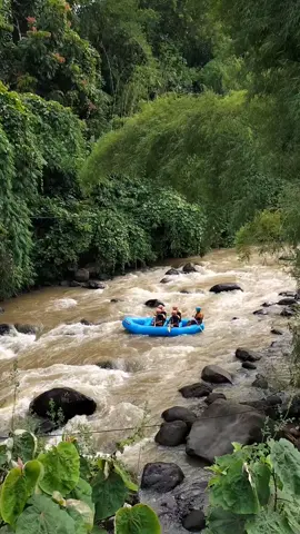 yuk kita.  rafting di Citarik Cikidang . #capcut  #seru #wisata #rafting #perahu #citarik  #arungjeram #calldera #bravoadventure  #cikidangsukabumi #sukabumijawabarat #wisataalam #sungai 