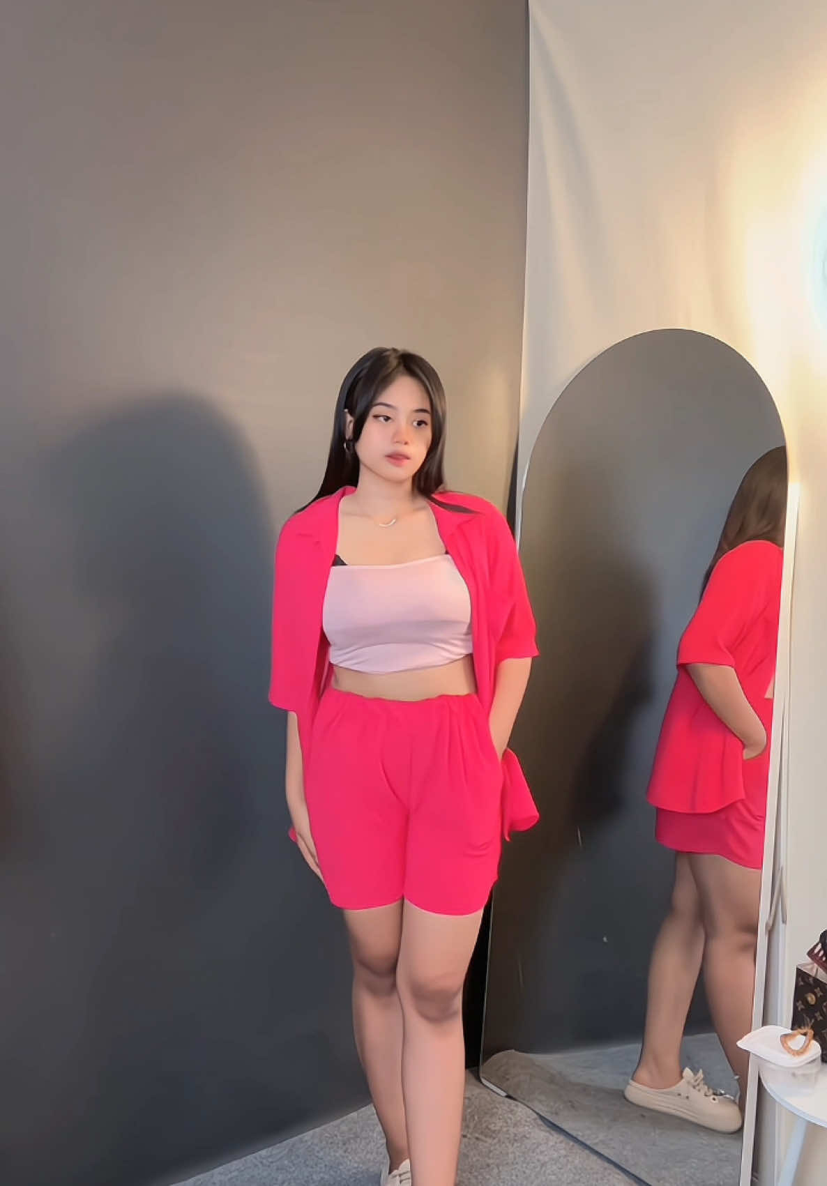 oneset murah tapi bener bener bagus. bahannya ga kaku sama sekali enak dipake apalagi kemejanya yang oversize bisa sampe bb 80😍jangan lupa co bestiee😍🫶🏻#oneset #onesetcrinkle 