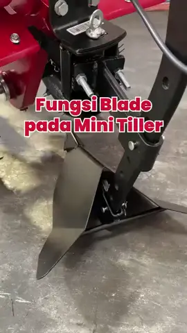 Mesin Traktor Mini Cultivator MMT800I MATARI / Mesin Bajak Sawah Kebun Lahan Basah Kering Kultivator - Tiller Cultivator MMT 800I MMT-800I MATARI PAKET C: RODA KARET , ROTARY BLADE , PLOUGH 97684 , DICTHING BLADE 96459, RODA BESI 99154 sPESIFIKASI : -Traktor Cultivator Mollar -Lebar Bajak (mm) 800 -1200 -Kedalaman Bajak (mm) 150-300 -Transmisi -1.0.2.1 -Model Pengendaraan V-Belt -Model Mesin 8 HP -Bahan Bakar Bensin - Kapasitas bensin :5 Liter