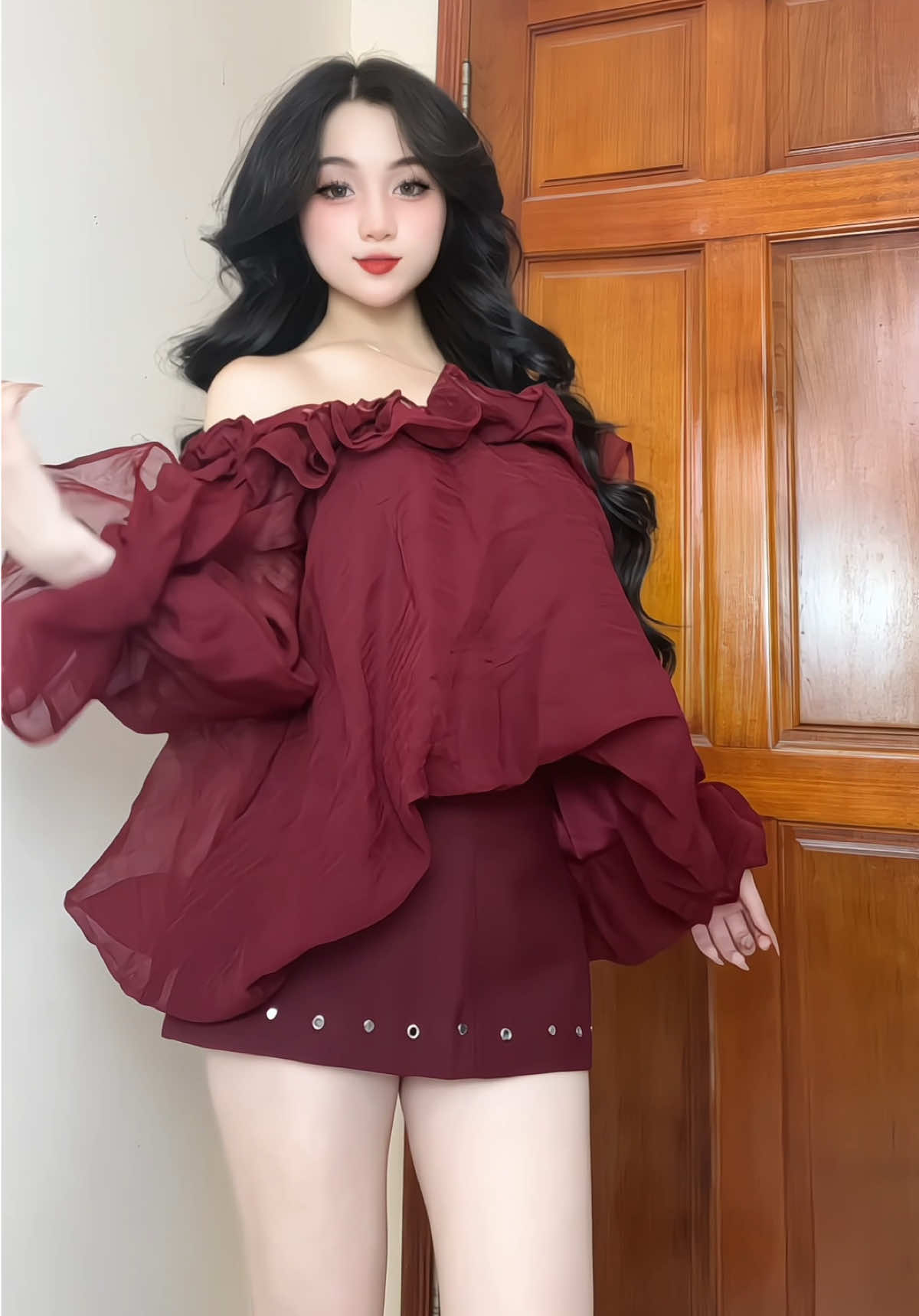 Màu đỏ sang da xĩu #PhươngThuyne #trending #xuhuongtiktok #vairal #xuhuong #vaynu #phoidoxinh #donguxinh 