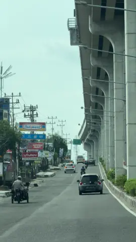 Vibes Jalan Angkatan 45 Kalo lagi sepi, bagus nian. Men lagi macet cak di india 😂 #palembang 