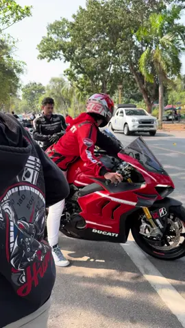 #ducativ4 #ducaticorse #v4s #สายบันเทิง #thailand🇹🇭 