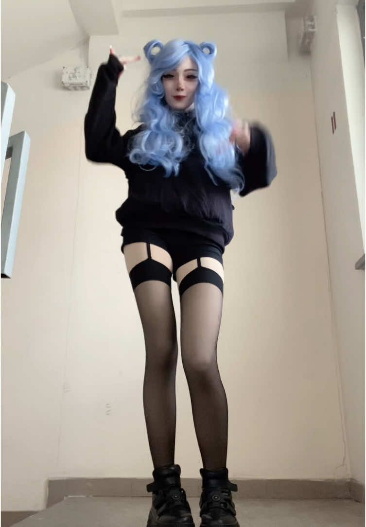 Это вместо тушь тушь 💀👽