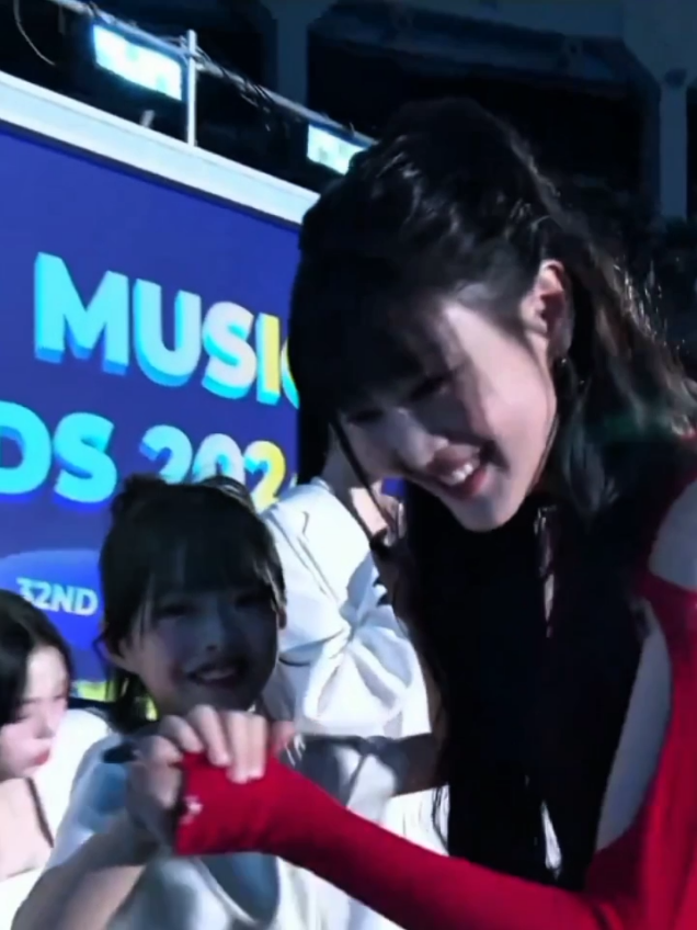 two children 🤗🩷🤍 #MINNIE #GIDLE #IDLE #여자아이들 #아이들 #OHJIYUL #2yangidle #bòngơngác🐮🐄 #viral #추천 