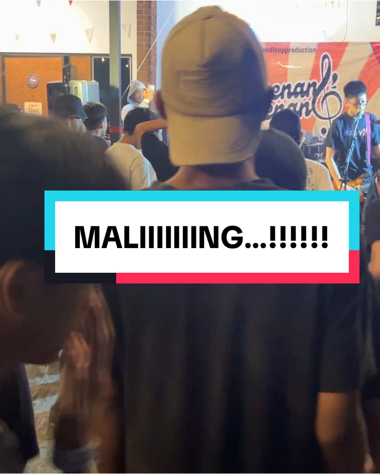 “Maling” live @moodloopproduction @Tuan Baron Coffee & Kitchen  #sukseslancarrejeki #maling #sukses #trendingsongs #fypシ゚viral🖤tiktok #fypdong #fyp #indieindo #lancar #bandindieindonesia #lubangbuaya #jakartatimur #pondokgede 