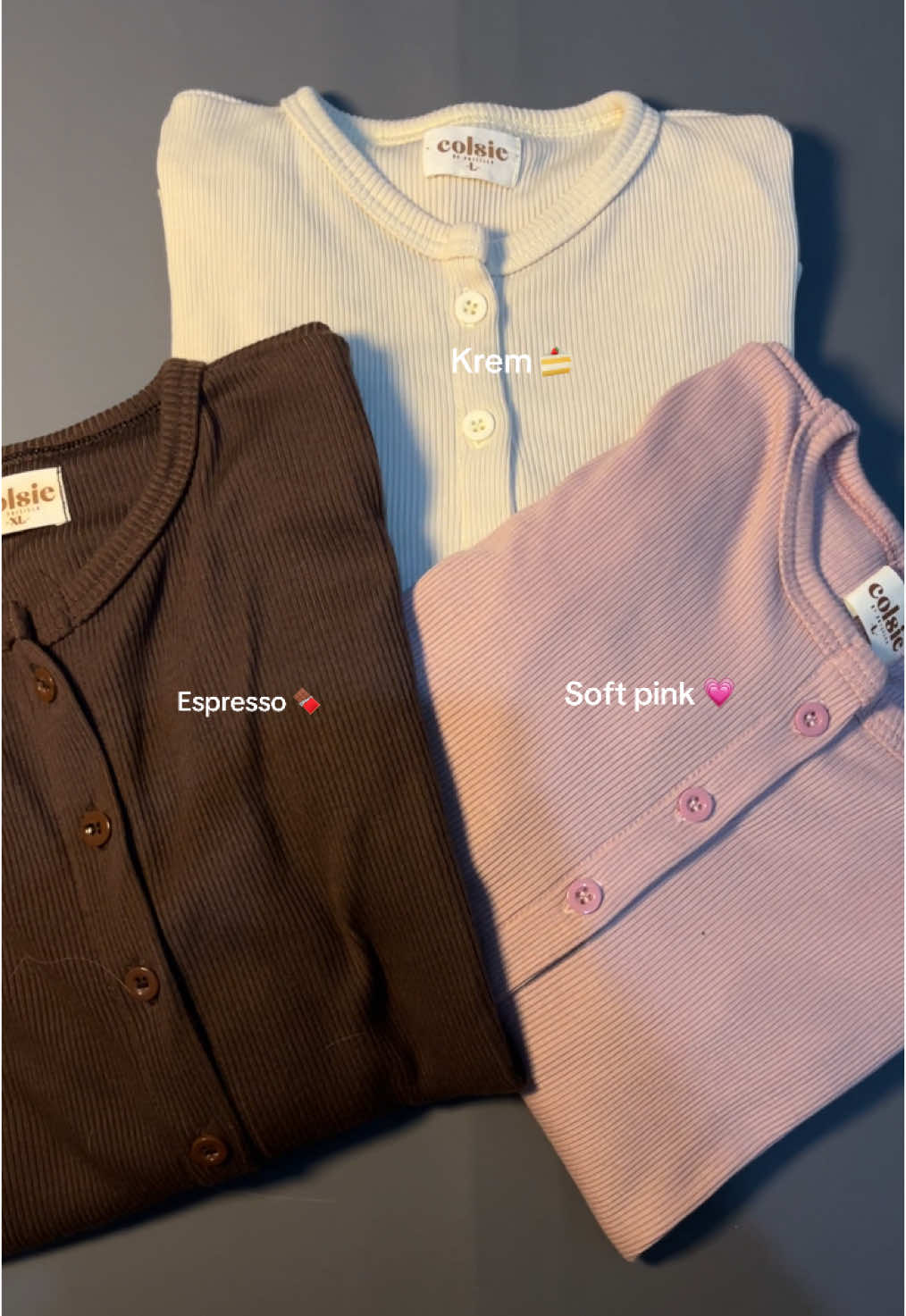 Kalian wajib punya si 🫧💗 #cardigan #outfitideas #outfit #OOTD #wibgajian #rekomendasioutfit #belilokal 