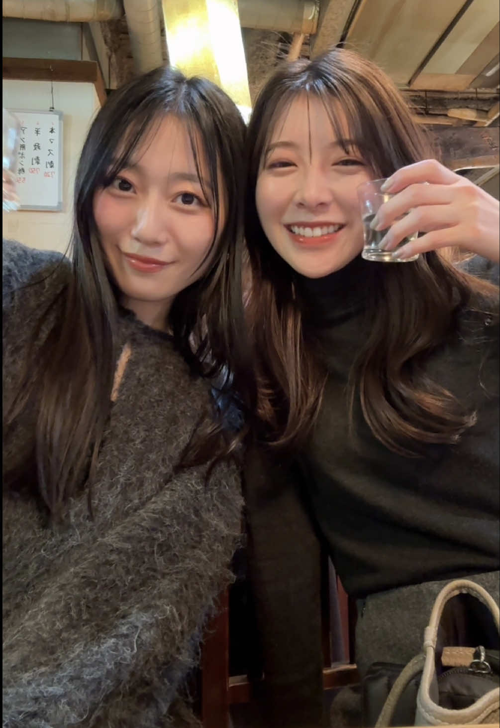 日本酒会🍶✨ 今回飲んだのは新潟の鶴齢だよ 次はどこの日本酒飲もうかな〜 . . . . . #居酒屋 #日本酒 #日本酒好き #飲み歩き#おすすめ #fyp 